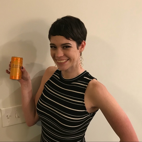 Meet your Posher, Kat - Picture 1 of 1